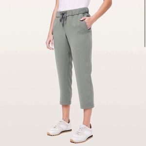 Lululemon On The fly Crop Pants